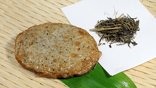 揚かまぼこ ほうじ茶